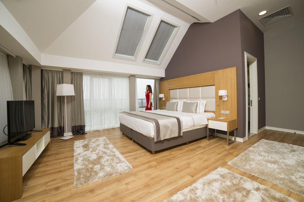 เรดิสัน เรสซิเดนซ์ อรุปา ทีอีเอ็ม อิสตันบูล Hotel ภายนอก รูปภาพ