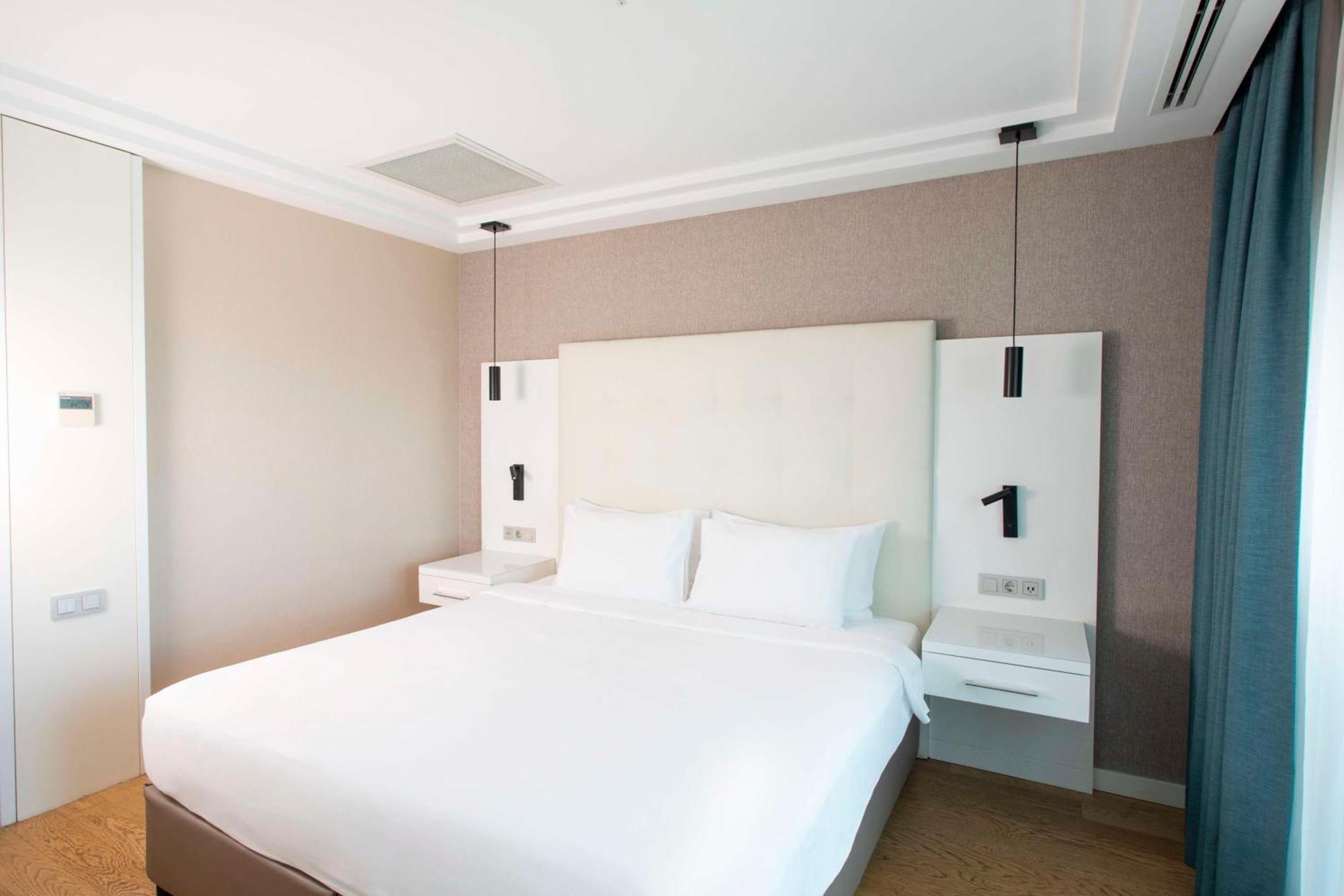 เรดิสัน เรสซิเดนซ์ อรุปา ทีอีเอ็ม อิสตันบูล Hotel ภายนอก รูปภาพ